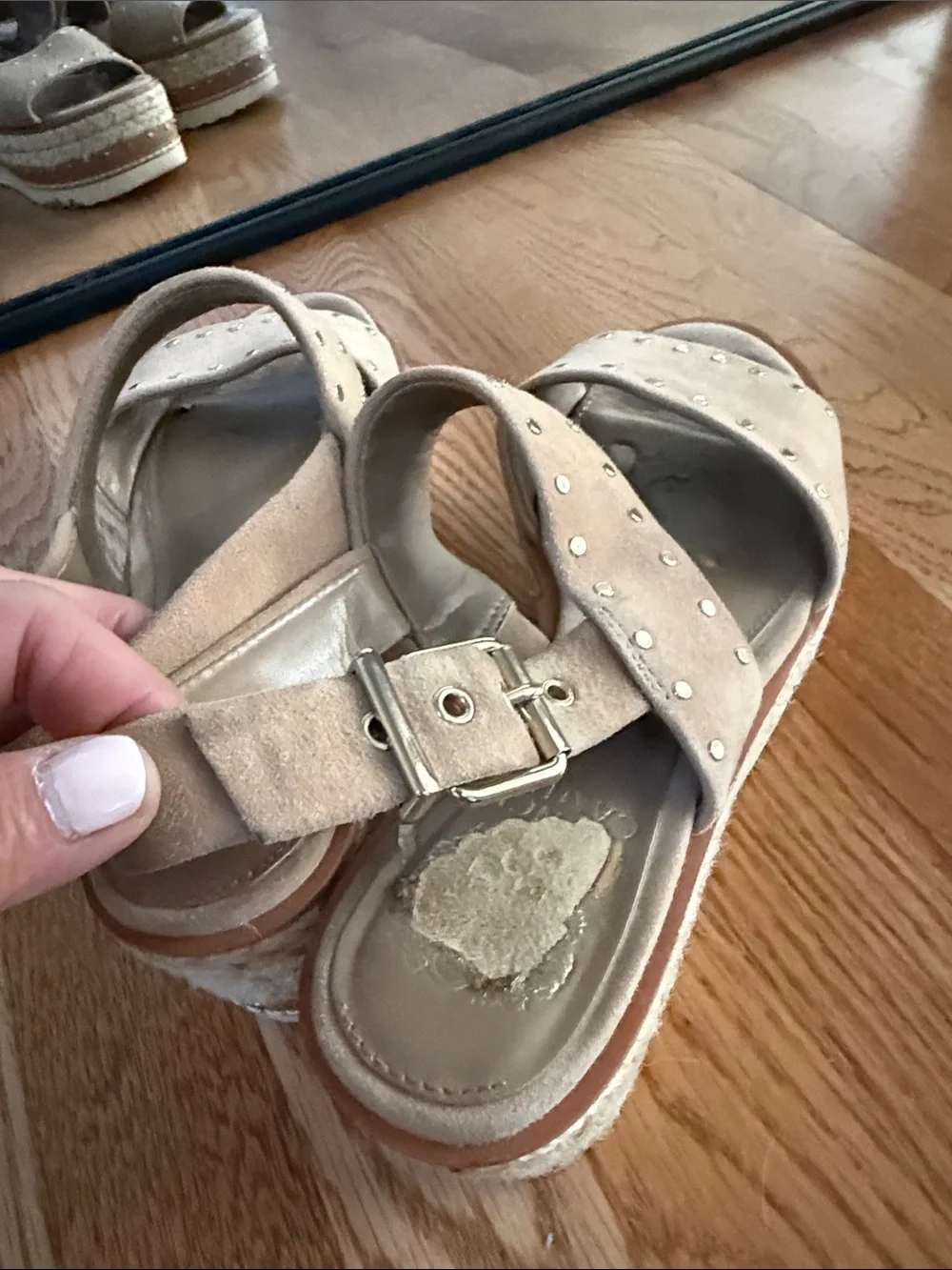 Vince Camuto Beige Studded Platform Espadrille Sandals size 6